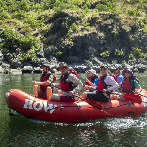 Whitewater rafting tours through Hells Canyon